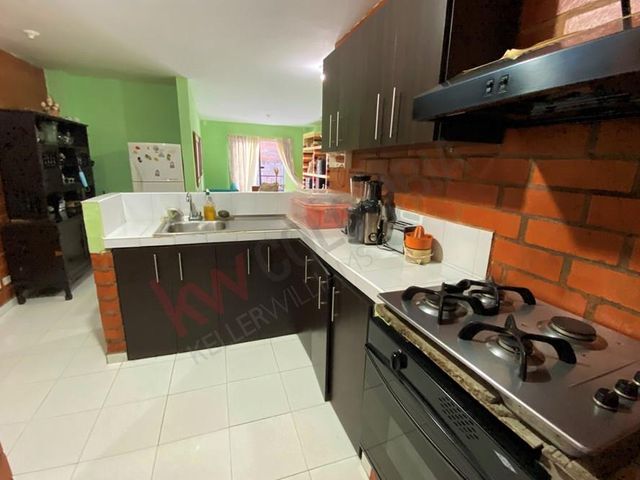 SE VENDE APARTAMENTO EN TERCER PISO SIN ASCENSOR EN BARRIO LA FLORESTA-7505