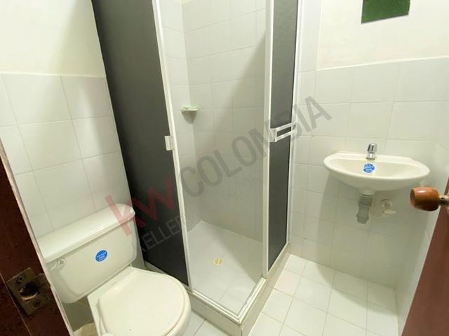 SE VENDE APARTAMENTO EN TERCER PISO SIN ASCENSOR EN BARRIO LA FLORESTA-7505