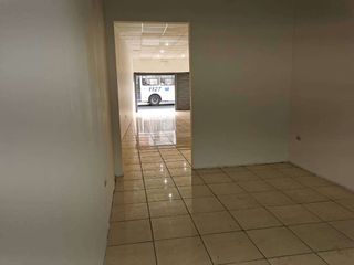 Foto 9 de Local comercial de alquiler en el centro de Guayaquil, calle Rumichaca.