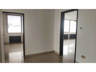 Foto 2 de Alquiler de oficinas comerciales contiguas en Edificio Mecanos