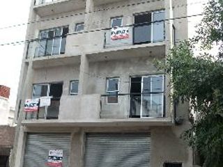 Foto 2 de Departamento en venta en Florencio Varela Este