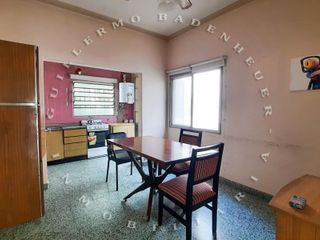 Foto 2 de VENTA CASA DE 2 DORMITORIOS. ING. LUIGGI 623