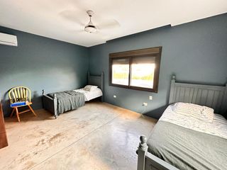 Casa categoría PREMIUM de 4 dormitorios en VENTA en country La Arboleda