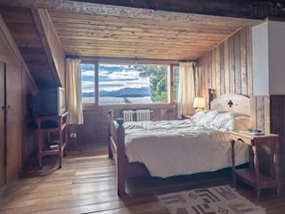 Casa en Bariloche con costa de lago