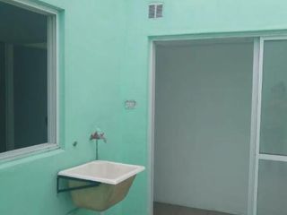 Departamento venta - 2 dormitorios 1 baño - 86mts2 totales - Crucesita