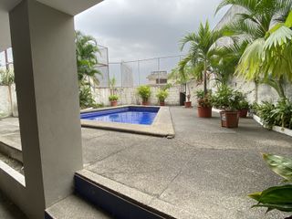 Se Vende Piso con DOS Departamentos de primera en condominio exclusivo en Lomas de Urdesa