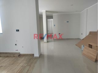 Foto 3 de 🏡 ¡Tu nuevo hogar con ubicación estratégica te espera en Trujillo! 🌟

🔑 Alquila un departamento moderno en el tercer piso 

✨ Detalles del departa