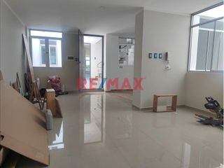 Foto 4 de 🏡 ¡Tu nuevo hogar con ubicación estratégica te espera en Trujillo! 🌟

🔑 Alquila un departamento moderno en el tercer piso 

✨ Detalles del departa