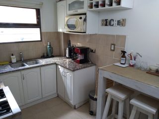 DUPLEX DOS DORMITORIOS EN VENTA GONNET CON VERDE