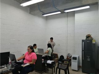 Vendo oficina en Medellín