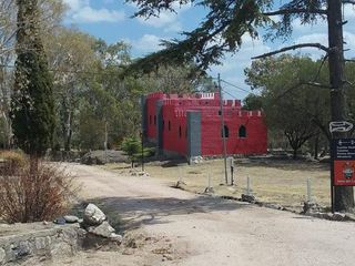 Castillo antiguo sobre 14 hectáreas con vista al Uritorco - Capilla Del Monte, Córdoba