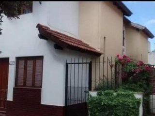 Casa en venta - 2 dormitorios 1 baño - Cochera - 70mts2 - San Clemente Del Tuyú