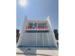 Foto 20 de Descubre esta casa de estreno de 2 pisos, pensada para ofrecerte comodidad, elegancia y seguridad, en una de las zonas más exclusivas y tranquilas de