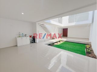 Foto 16 de Descubre esta casa de estreno de 2 pisos, pensada para ofrecerte comodidad, elegancia y seguridad, en una de las zonas más exclusivas y tranquilas de