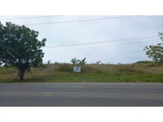 Se Vende Terreno para Centro Comercial en Tonsupa
