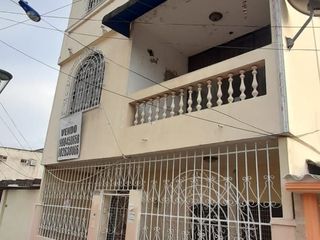 Foto 3 de FLORESTA 1  DE OPORTUNIDAD. VENTA DE CASA RENTERA MULTIFAMILIAR 3 PLANTA