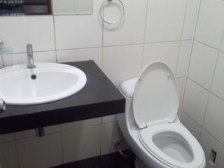 Foto 9 de Oficina En Alquiler Av La Encalada Surco