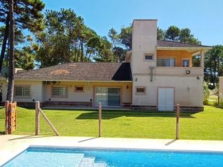 Foto 6 de Codigo 624 - Pinamar - Casa En Alquiler - Zona Alamos - Pileta