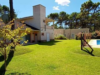 Foto 5 de Codigo 624 - Pinamar - Casa En Alquiler - Zona Alamos - Pileta
