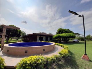 Finca de 2.900m2 con piscina en venta Santa Elena El Cerrito Valle