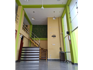 Foto 1 de 🌟 ¡Oportunidad única para tu negocio en Chiclayo! 🌟

🏢 Te presentamos este local comercial de un piso, situado en la estratégica ubicación de la cal