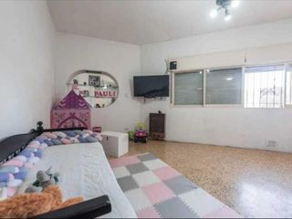 PH en venta - 2 dormitorios 1 baño - 82 mts2 - Parque Chacabuco