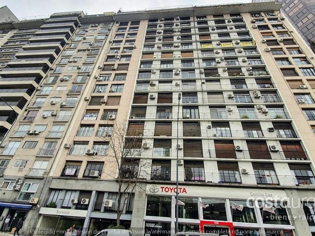 Departamento 2 dormitorios con dependencia Recoleta / Retiro