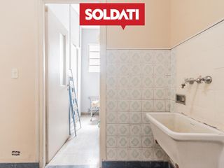 Departamento de 3 dormitorios y 2 dependencias en Venta - Balcón Corrido - Recoleta