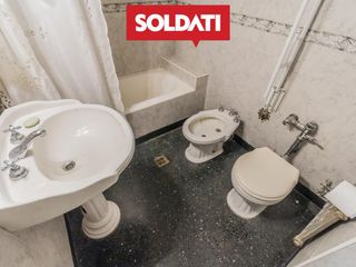 Departamento de 3 dormitorios y 2 dependencias en Venta - Balcón Corrido - Recoleta