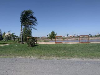 Terreno en venta - 700mts2 - Campos de La Enriqueta, La Plata