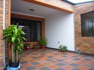 Venta Casa  247 M2,  Barrio Modelo Bogota
