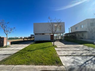 Foto 2 de Casa - Ceibos