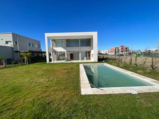 Foto 1 de Casa - Ceibos