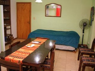 Foto 2 de VENDE DEPARTAMENTO CENTRICO DE 2 AMBIENTES, CON PATIO!