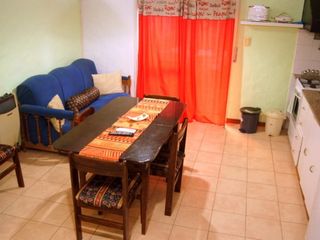 Foto 4 de VENDE DEPARTAMENTO CENTRICO DE 2 AMBIENTES, CON PATIO!
