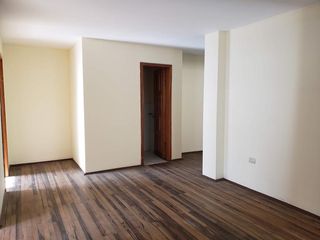Foto 10 de Casa - Paute
