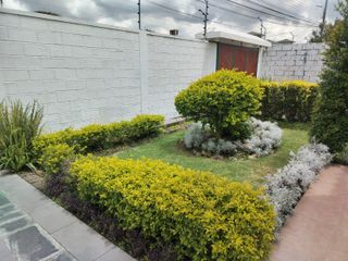 Casa 4 dormitorios con Terreno de 690m2  -Valle de Los Chillos