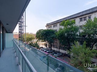 Tres ambientes en el 19 piso, con dos cochera en venta en Quartier del Bajo , Torre 1