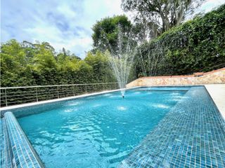 Casa en venta en El Poblado con piscina