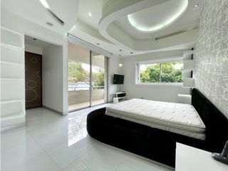 Casa en venta en El Poblado con piscina