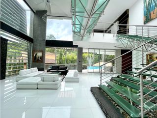 Casa en venta en El Poblado con piscina
