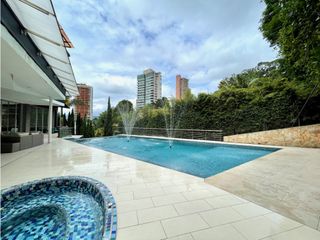 Casa en venta en El Poblado con piscina