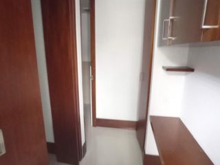 Foto 9 de oficina en venta en santa monica residencial. Cod V107832