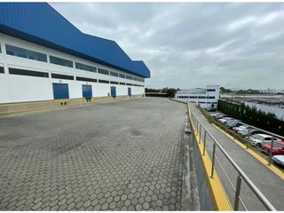 Foto 9 de Vía Daule se alquila bodegas 3300 m2 ideal para farmaceuticas