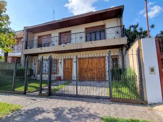 Foto 1 de Chalet en venta en Quilmes Oeste