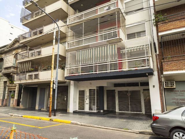 Venta 3 ambientes con balcon en Parque Chacabuco