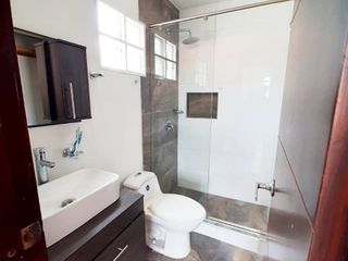Foto 11 de casa condominio en arriendo/venta en la castellana. Cod A21489