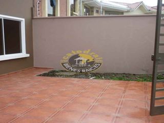 Casa de venta en Av. Los Cerezos – código:10413
