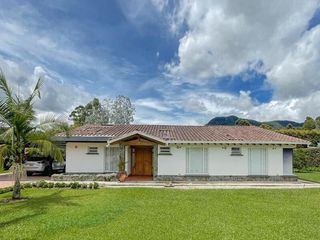 Foto 1 de CASA EN ARRIENDO UBICADA EN RIONEGRO SECTOR VIA LA CEJA - LA UNION