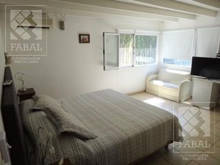 Casa venta La Comarca, Centenario, 3 dormitorios (suite), 4 baños, quincho-garaje y amenities